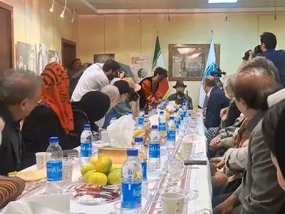 علی نصیریان، خاطرات جوانی خود را در سنگلج زنده کرد + فیلم