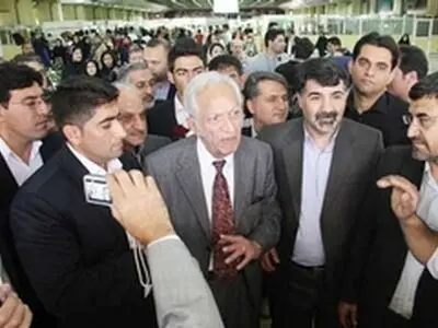 تجلیل یونسکو از پروفسور خدادوست در شیراز