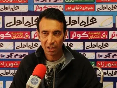 عنایتی: علی کریمی صادق است و صلاح فوتبال را می‌داند/ بازی مقابل پیکان یکی از ۸ فینال پیش روی ماست
