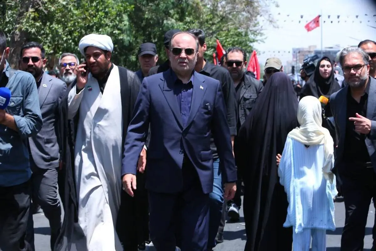 حضور نوری قزلجه در مراسم تشییع پیکر مطهر رهبر شهید انقلاب