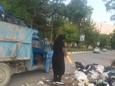 کارگران شهرداری سی سخت خواستار روشن شدن وضعیت معوقات خود هستند