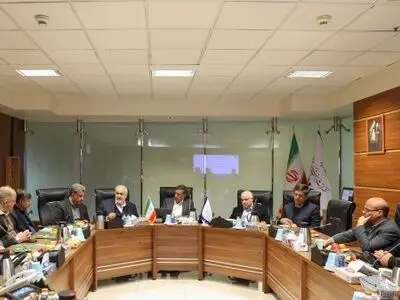 قائم‌پناه از شرکت مدیریت برق وزارت نیرو بازدید کرد

