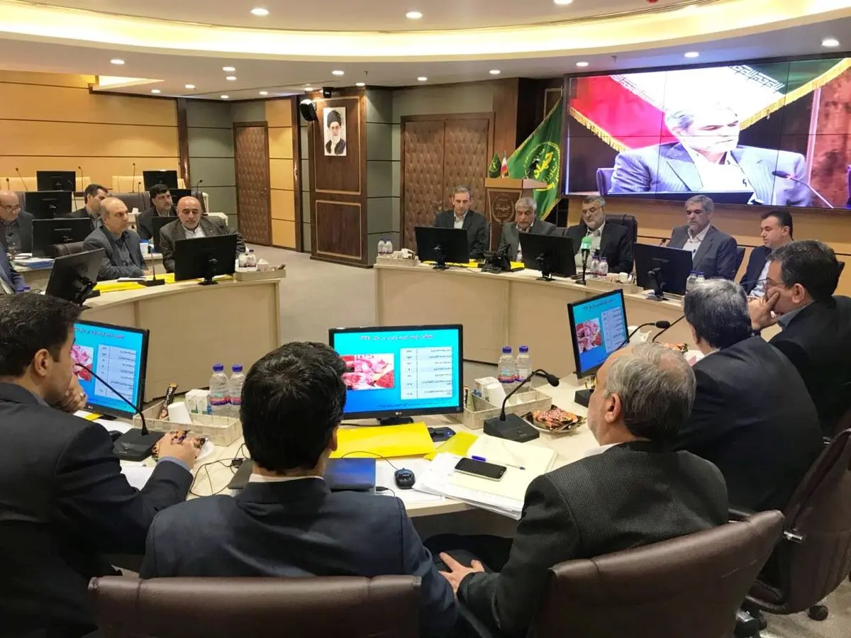 هدفگذاری برای تولید ۲.۷ میلیون تن گوشت طیور و ۹۲۰ هزار تن گوشت قرمز تا چهار سال آینده/ ۸۸۷ هزار تن تخم مرغ امسال در کشور تولید شد
