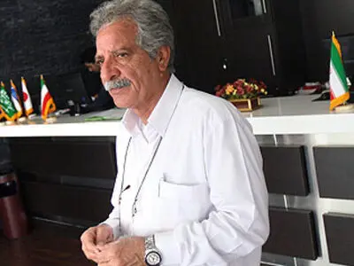 یک دقیقه سکوت به احترام پورحیدری در نمایش "سردار"/ هفته پایانی نمایش با تخفیف دانشجویی