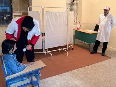 ارائه خدمات درمانی رایگان هلال احمر در مناطق کم برخوردار لرستان همزمان با آغاز «نذر خدمت ۸»