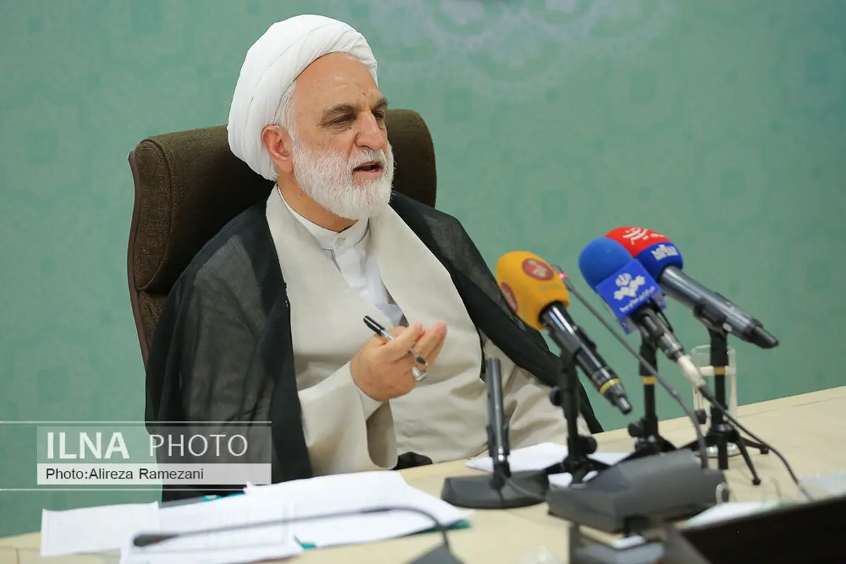 شفاف‌سازی در مجموعه‌های اقتصادی تحت امر خود را سرلوحه کار قرار دهید/ برای مبارزه با بسترهای فسادزا، دستگاه‌های اجرایی را یاری خواهیم کرد