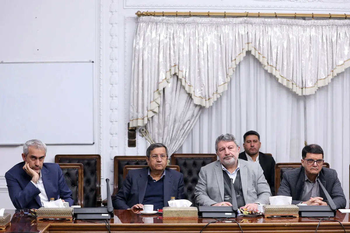 جزییات نشست رئیس‌جمهور و تیم اقتصادی دولت با نمایندگان اصناف