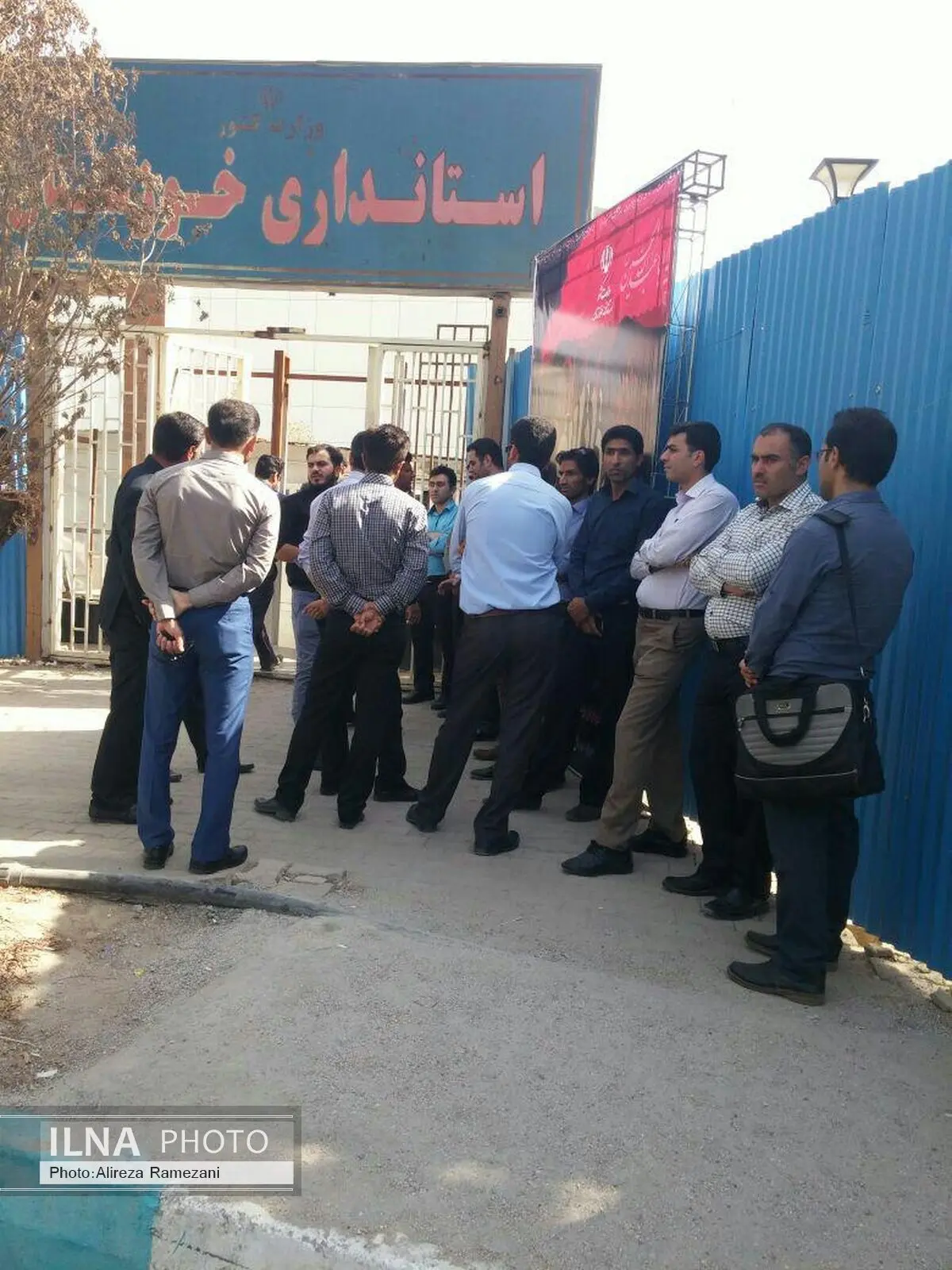 تجمع  پذیرفته شدگان آزمون استخدامی استانداری خوزستان