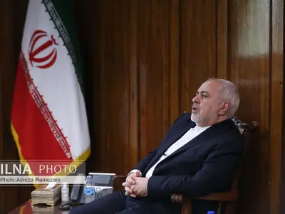 ظریف: الترویکا الأوروبیة، مثل امریکا هی المسؤولة عن إلحاق ضرر بالإیرانیین