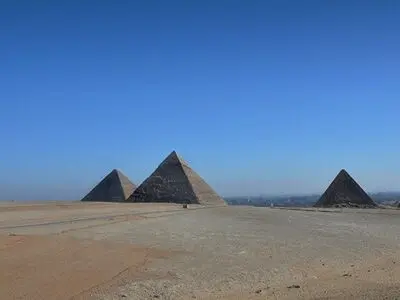 انفجار بمب در مسیر اتوبوس گردشگران در مصر
