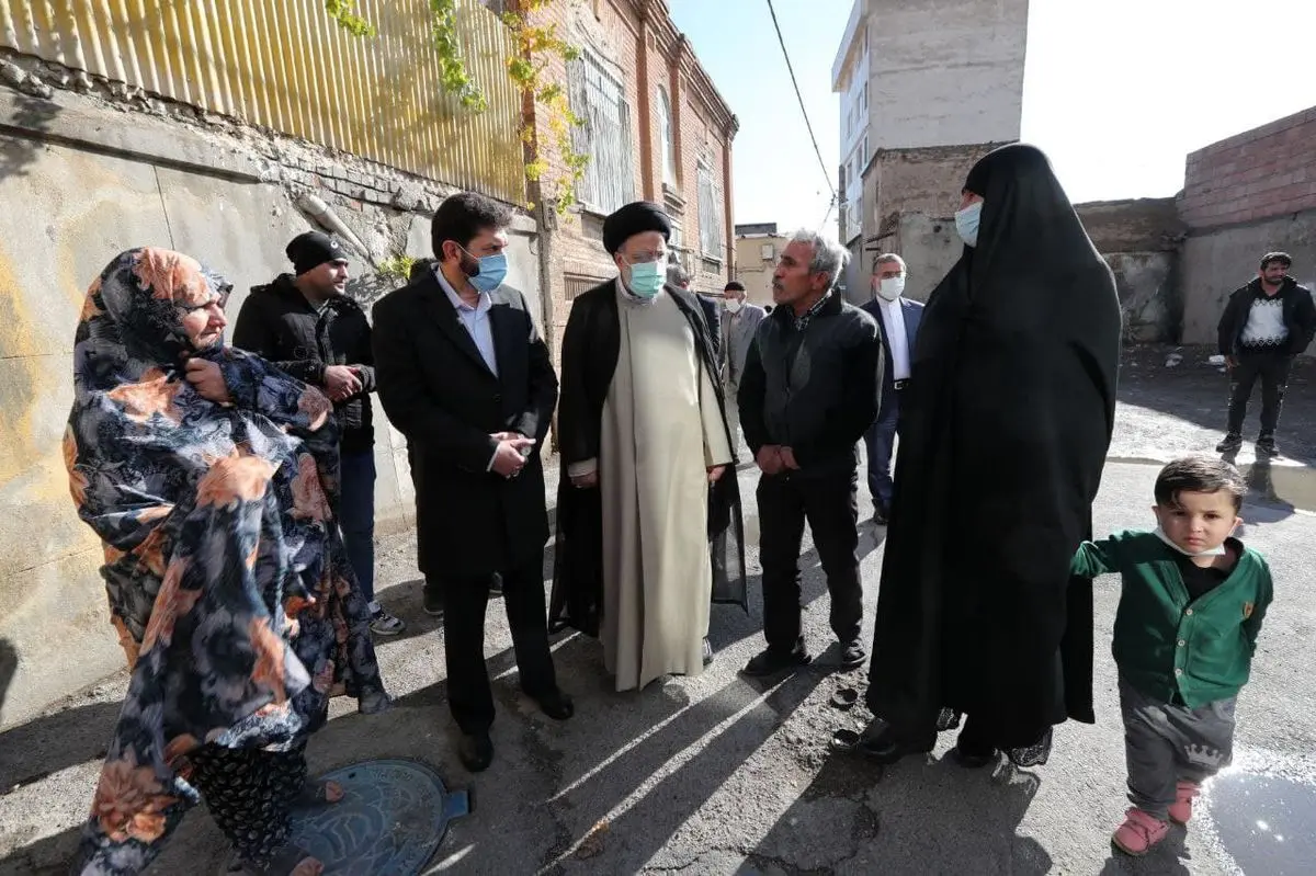 بازدید سرزده رئیس جمهور از محله هرندی تهران/ تاکید بر بهبود و اصلاح وضعیت مناطق محروم شهری

