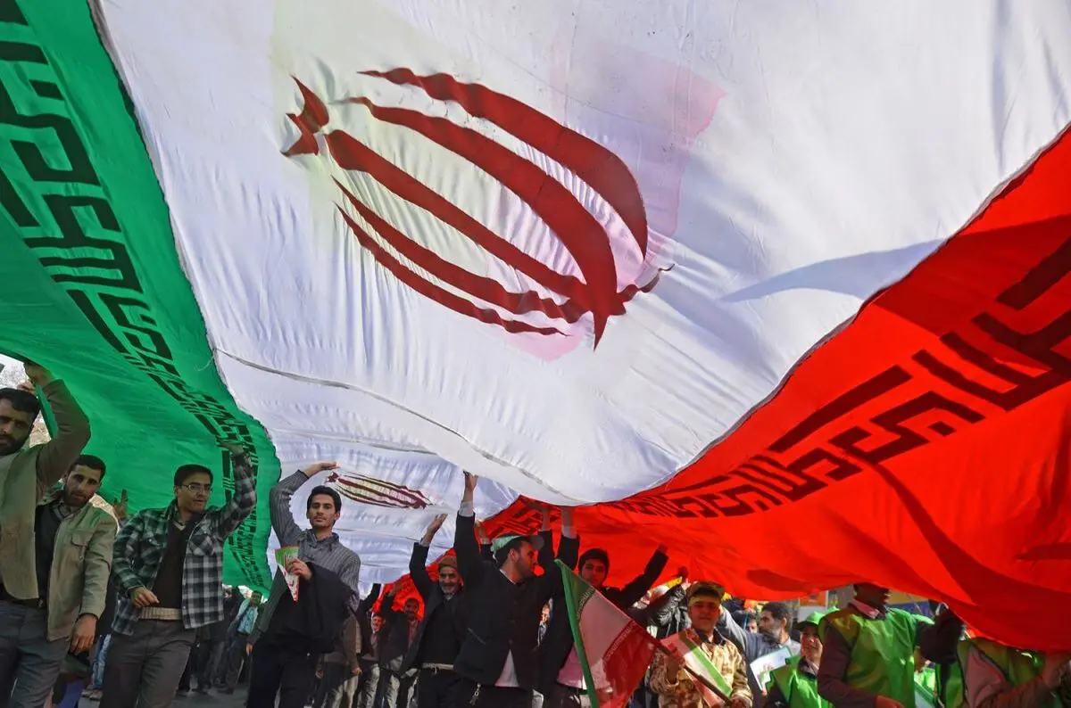 پیام مشترک خانه کارگر و کانون بازنشستگان مازندران به مناسبت فرارسیدن اول مهر و روز پرچم