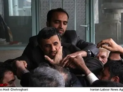 مراسم ختم مادر احمدی‌نژاد در قم و حاشیه های خاص آن