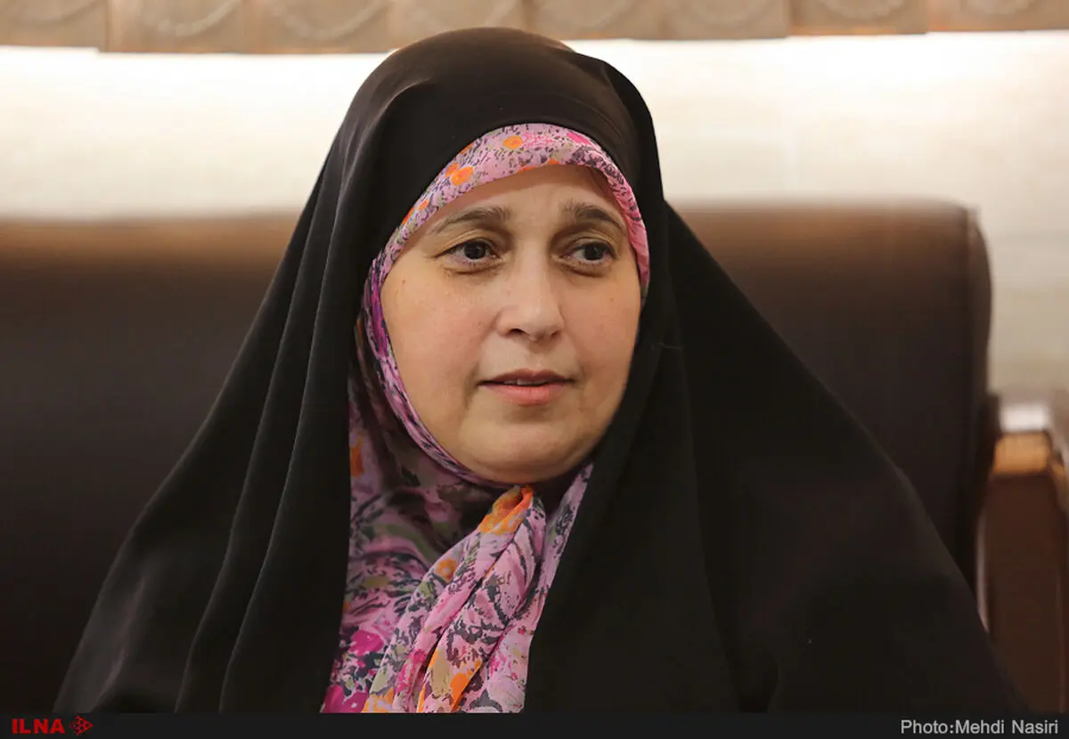 از ریاست فراکسیون زنان انصراف می‌دهم