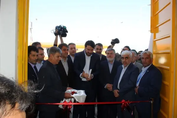 سامانه روشنایی باند فرودگاه خوی به بهره برداری رسید