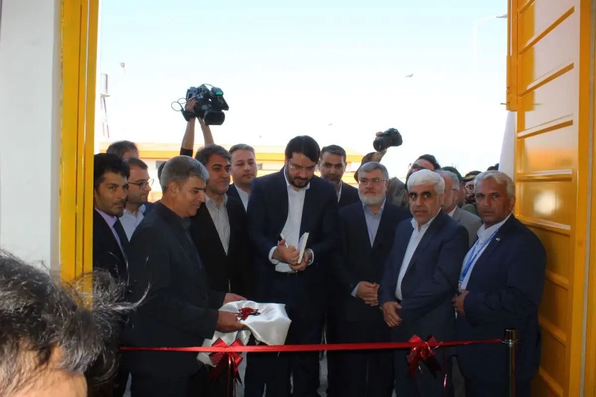 سامانه روشنایی باند فرودگاه خوی به بهره برداری رسید