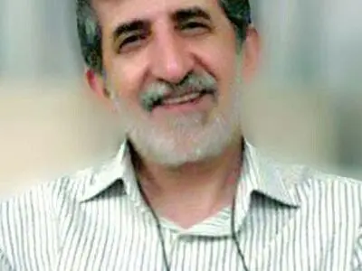هادی دیندار ماند و دینداری را به ما آموخت