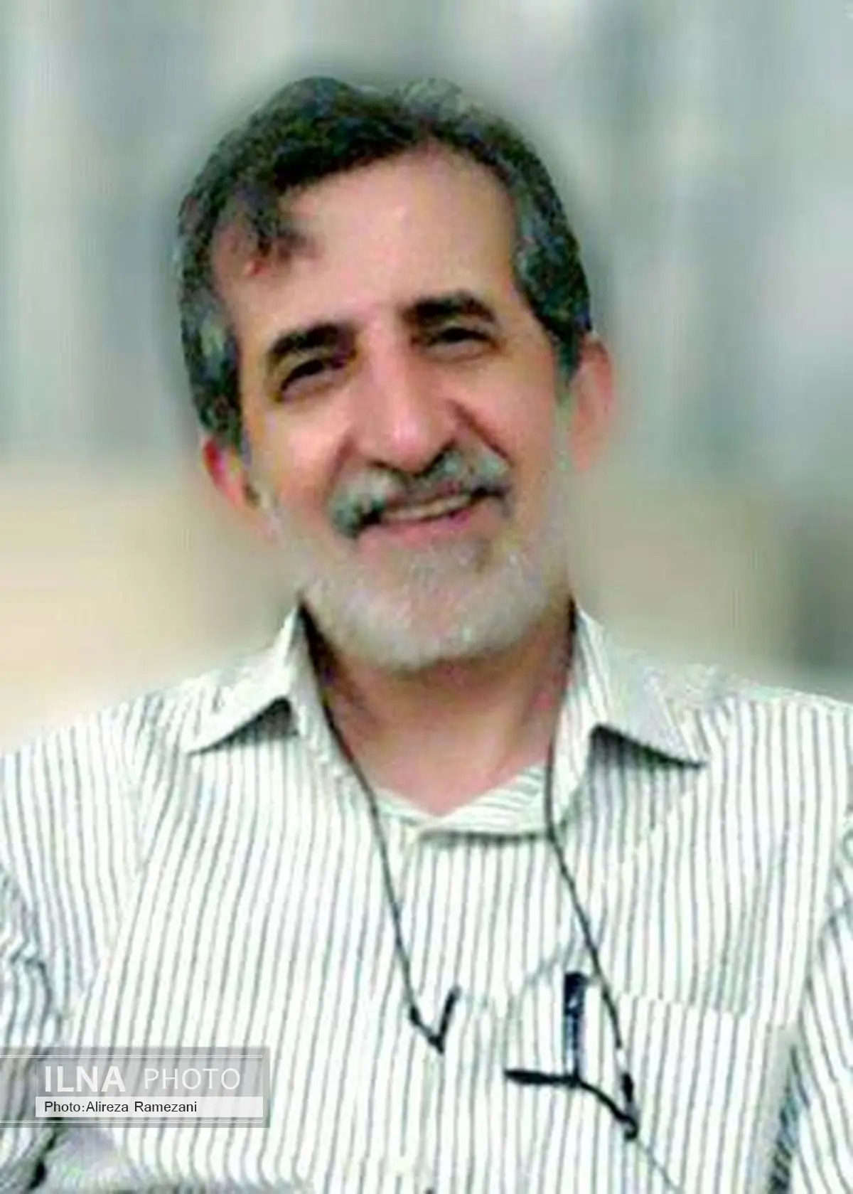 هادی دیندار ماند و دینداری را به ما آموخت