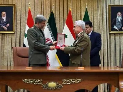 نشان «قهرمان» جمهوری عربی سوریه به شهید سپهبد سلیمانی اهدا شد