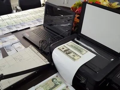 دستگیری جاعل حرفه‌ای اسکناس در مرکز تهران