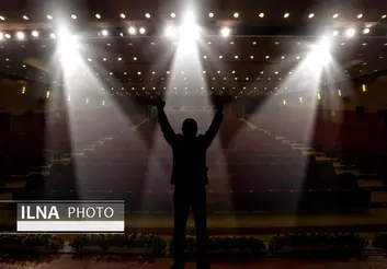 نامه‌ به مشاور اقتصادی رئیس‌جمهور برای حمایت از تماشاخانه‌های خصوصی/ بحران تعطیلی تئاتر به این زودی‌ها رفع نمی‌شود / آسیب‌های کرونا به هنر دامنه‌دار است