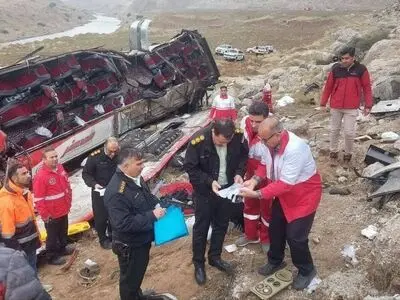 تشکیل پرونده قضایی برای حادثه سقوط اتوبوس به دره درپلدختر  