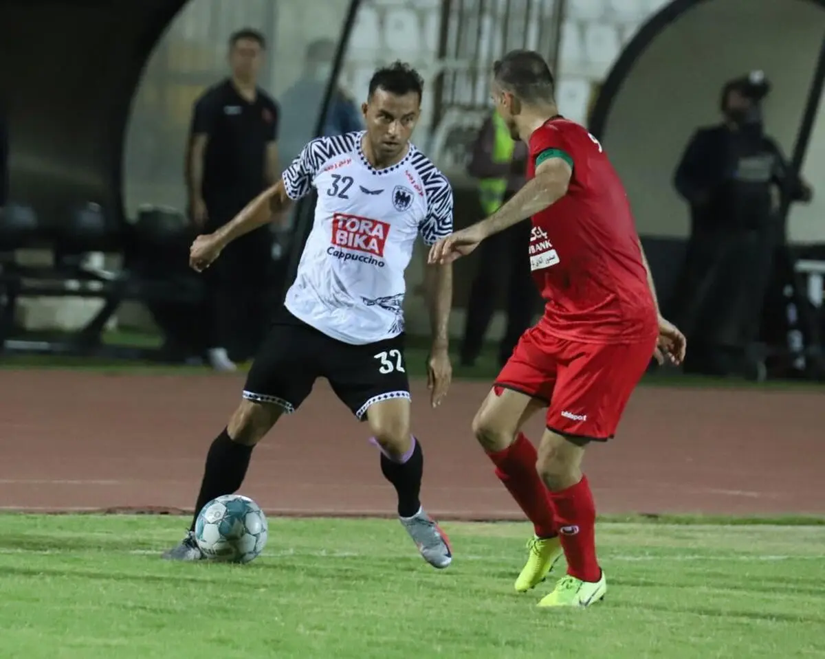 برتری پرگل پرسپولیس مقابل شاهین بندر عامری