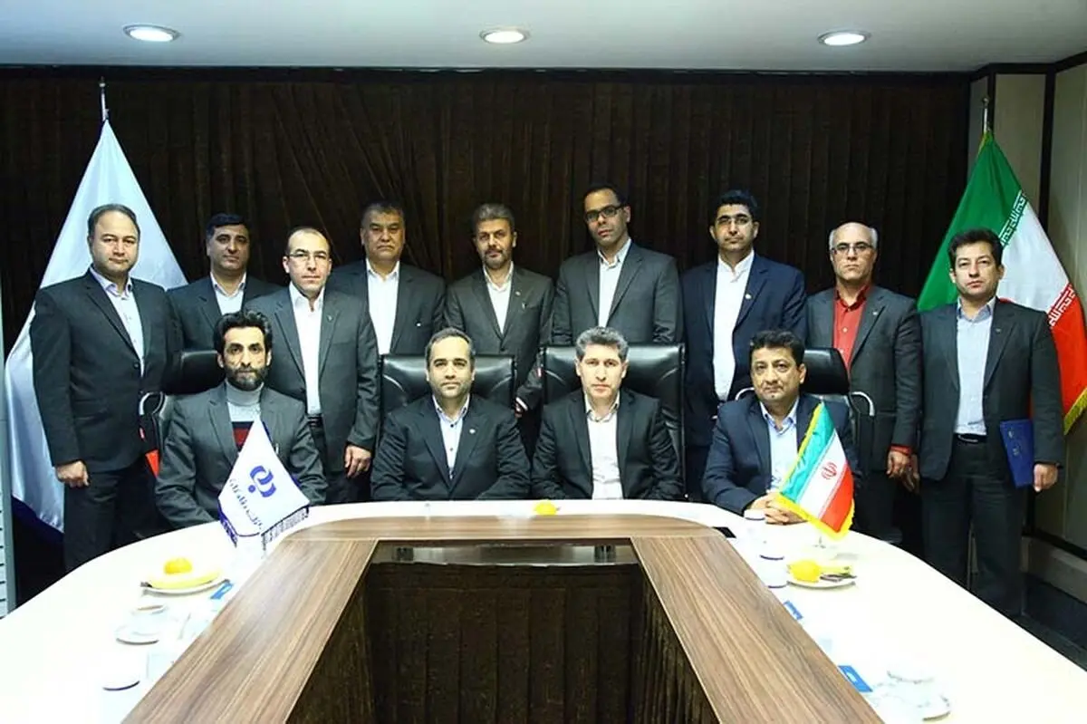  روسای موفق شعب بانک رفاه معرفی و مورد تقدیر واقع شدند 