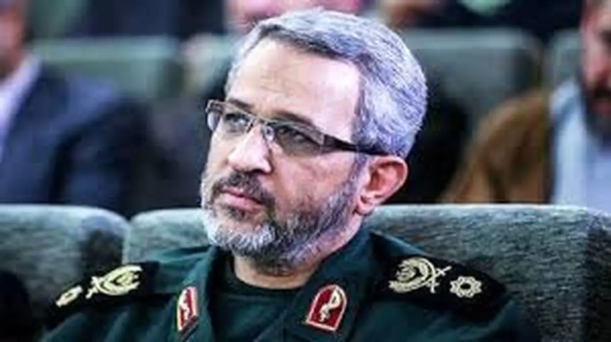 استقبال از پیکر شهید سرافراز غلامحسین غیبپرور در فرودگاه شیراز/فیلم