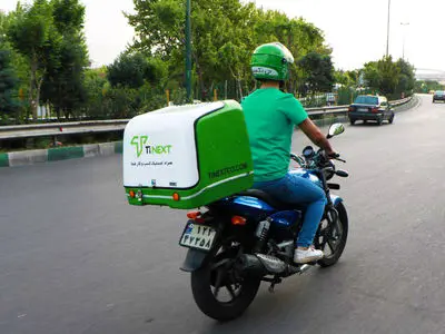 سهمیه بنزین وانت‌بارها، برای ۱۵ روز کارکرد آنها کفایت می‌کند/ سهمیه پیک‌های موتوری و تاکسی‌های اینترنتی به اطلاع وزارت نفت رسیده است