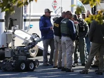  One Dead, 8 Injured in Shooting at Arizona Shopping Center