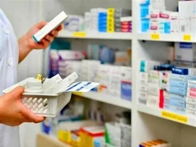 عدم پرداخت مطالبات داروخانه‌های استان مرکزی از سوی بیمه‌ها