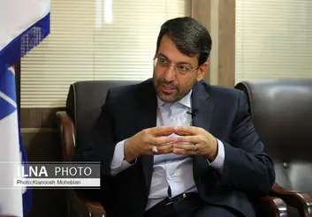 نباید فرصت سرمایه‌گذاری در بورس را از دست بدهیم/ منابع حاصل از عرضه هیچ ارتباطی به دولت ندارد/ برنامه‌هایی برای عرضه سهام بین کارگران داریم