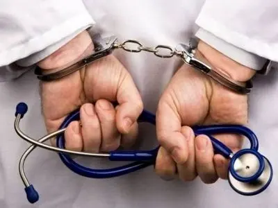 پرونده قضایی برای یک مداخله‌گر امور پزشکی در استان قم تشکیل شد