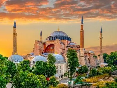 مزایای سفر به استانبول از تبریز