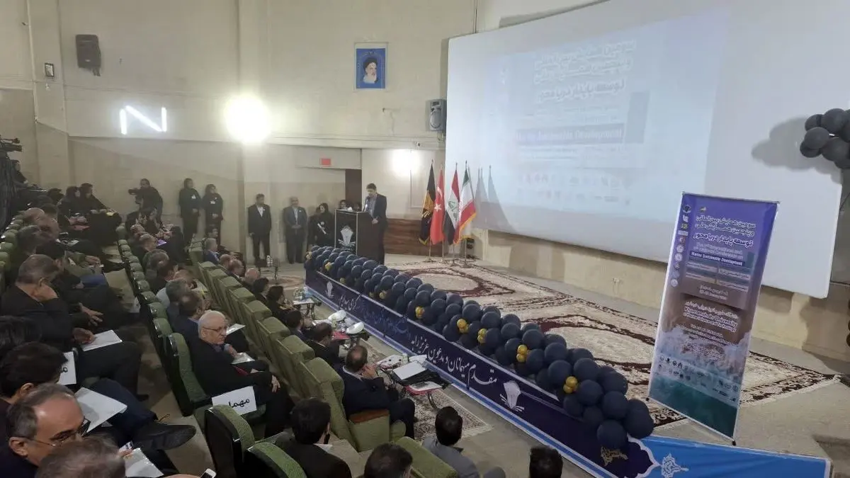 آغاز بکار سومین همایش بین‌المللی و پنجمین همایش ملی توسعه پایدار دریامحور در خرمشهر 