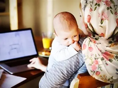 فراهم شدن امکان دورکاری برای مادران شاغل دارای فرزند خردسال در استان کرمان