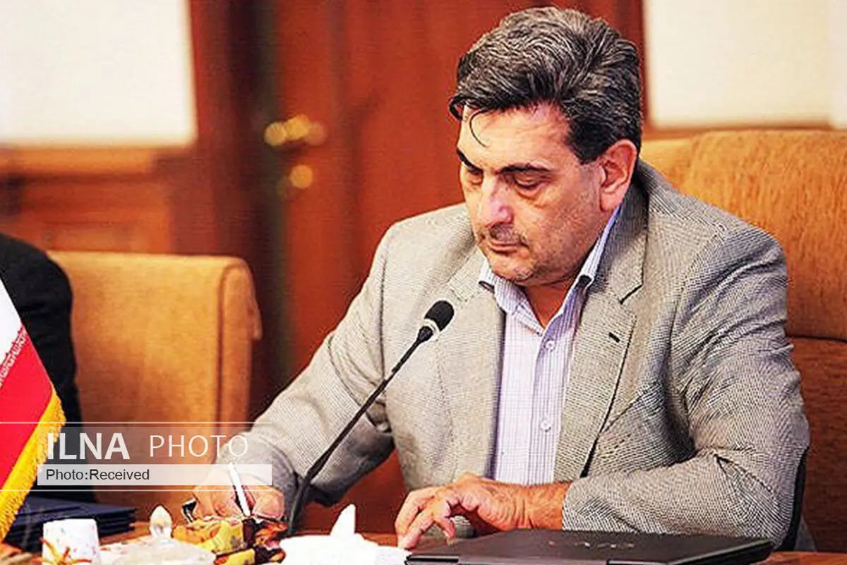 اجتناب از برخورد چکشی با دست‌فروشان/لاله‌زار سرشار از اغتشاش است/باید آرامش را به تهران بازگردانیم