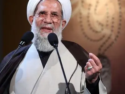 کسانی که در جنگ بودند، با تکرار کامل وقایع نگذارند تاریخ دفاع مقدس تحریف شود