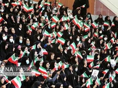 دیدار رییس جمهور با اقشار مختلف مردم در اصفهان 