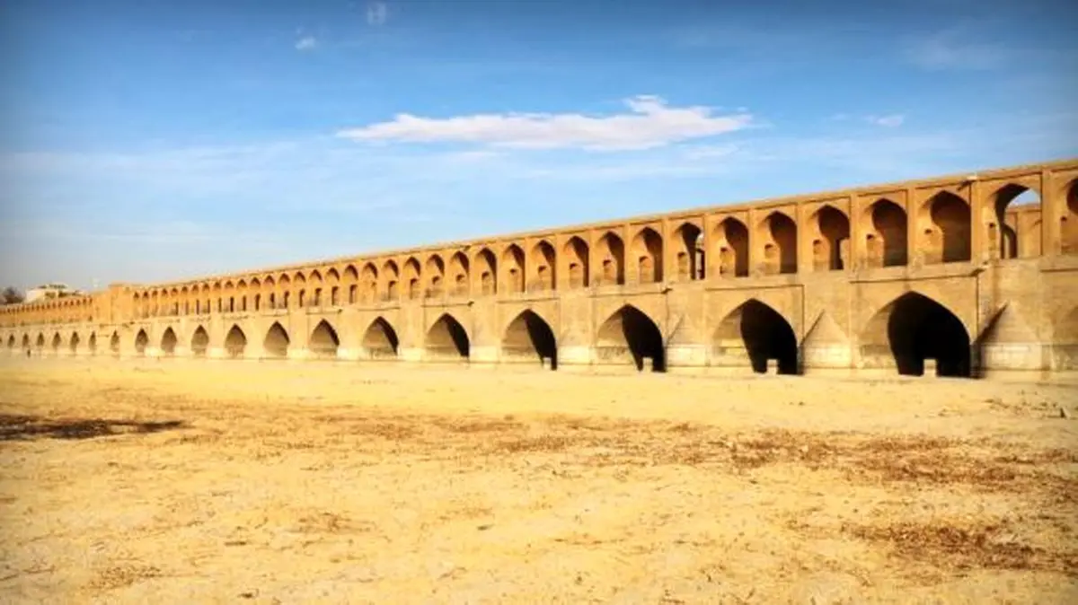 ذخیره سد زاینده رود نسبت به میانگین بلند مدت ۵۶ درصد کمتر است