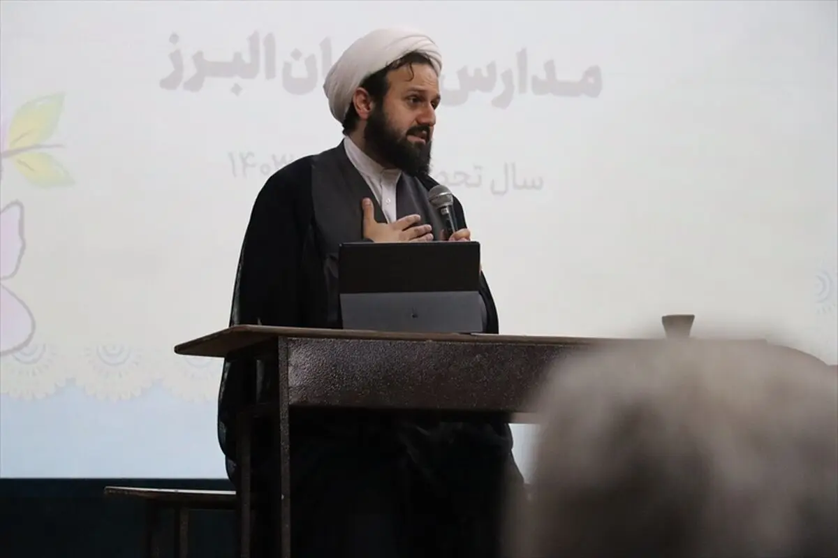 ارتباط با قرآن، نهج البلاغه و صحیفه سجادیه برای روحانیون طرح امین بسیار مهم است