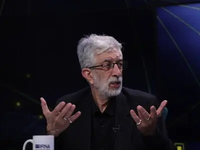 روزنامه اصولگرا: جریان مدعی انقلاب، به حدادعادل هم حمله می کند