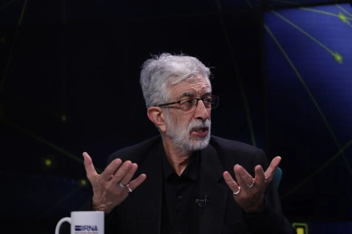 روزنامه اصولگرا: جریان مدعی انقلاب، به حدادعادل هم حمله می کند