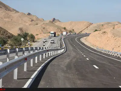 آخوندی کارگاه‌ها را با بودجه اندک، زنده نگه داشت/ عده‌ای به دنبال شاخ شکنی هستند