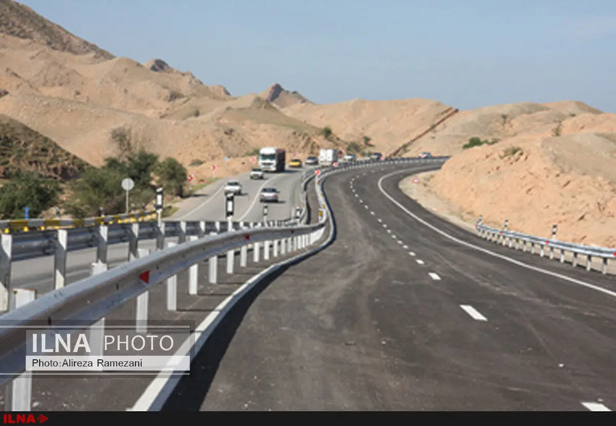آخوندی کارگاه‌ها را با بودجه اندک، زنده نگه داشت/ عده‌ای به دنبال شاخ شکنی هستند