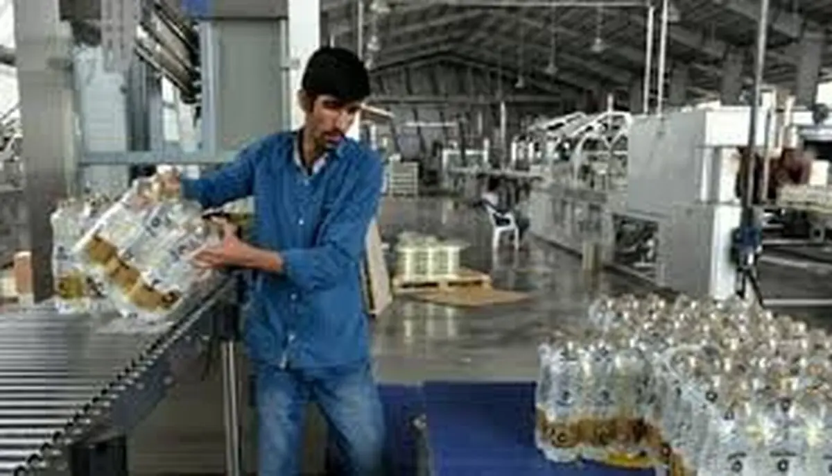 با فروش ۲۰ دستگاه کامیونتِ کارخانه مخالفیم/ مطالبات کارگران باید بدون زیان زدن به تولید، پرداخت شود