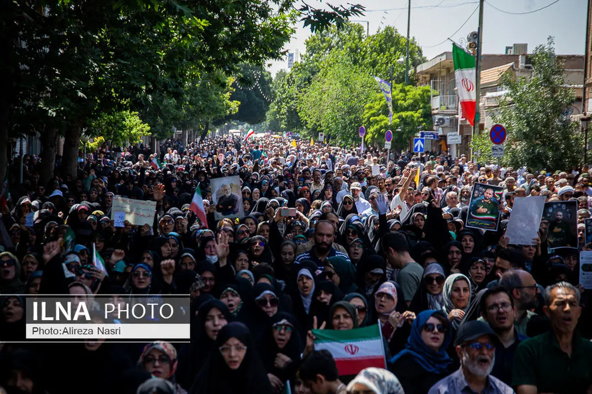 جمعه خشم و نصر، انسجام بیسابقه مردم ایران را نشان داد