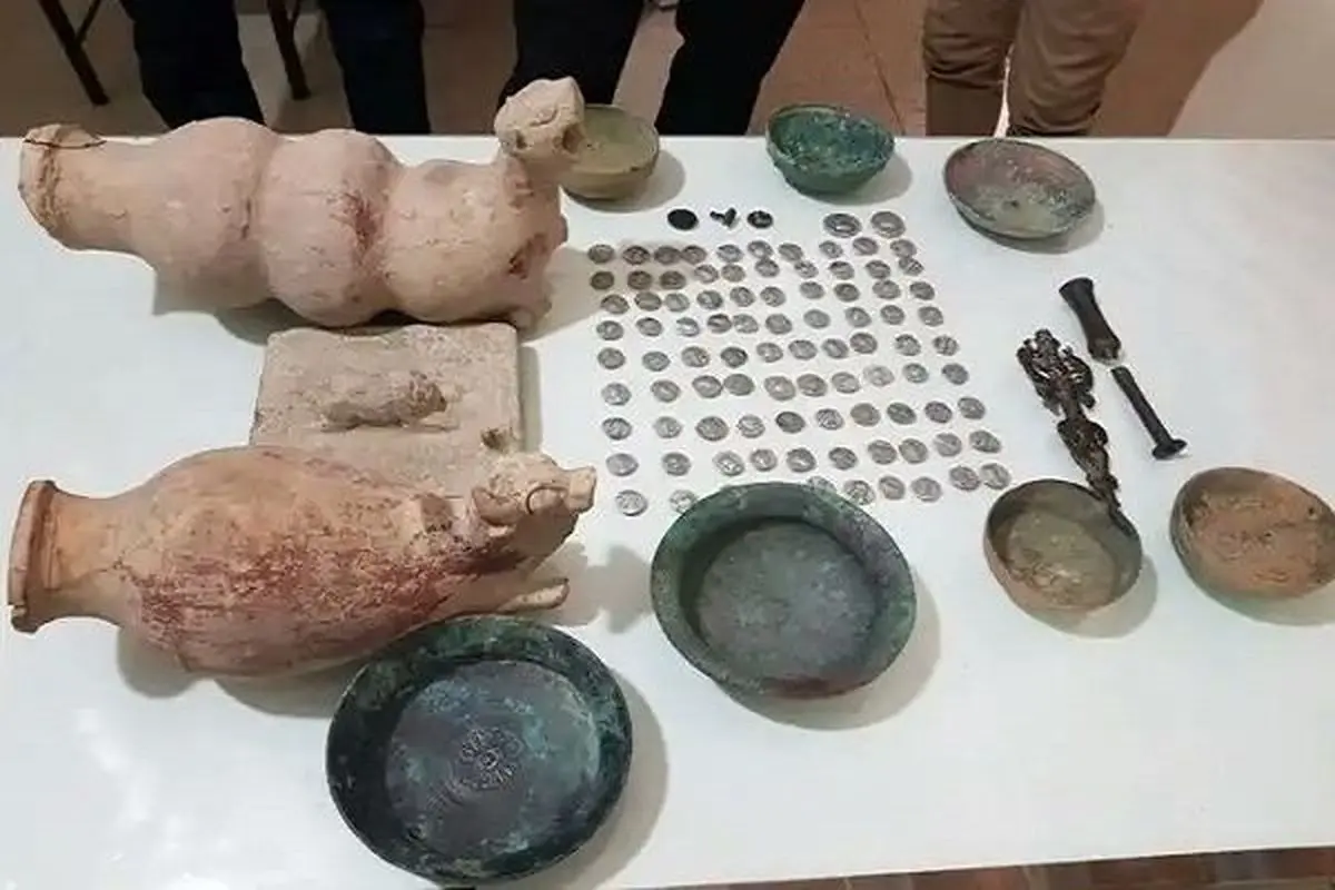 کشف و ضبط ۲۰ قطعه شی باستانی مربوط به سه دوره صفوی در شهرستان دورود