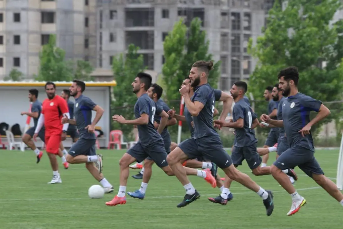  سفر کاروان تیم فجرسپاسی به تهران 